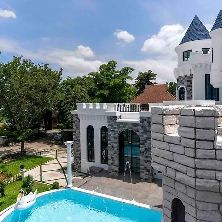 Chiangmai Disney Castle 5Room Pool Villa清迈迪斯尼城堡独栋5房超大泳池别墅